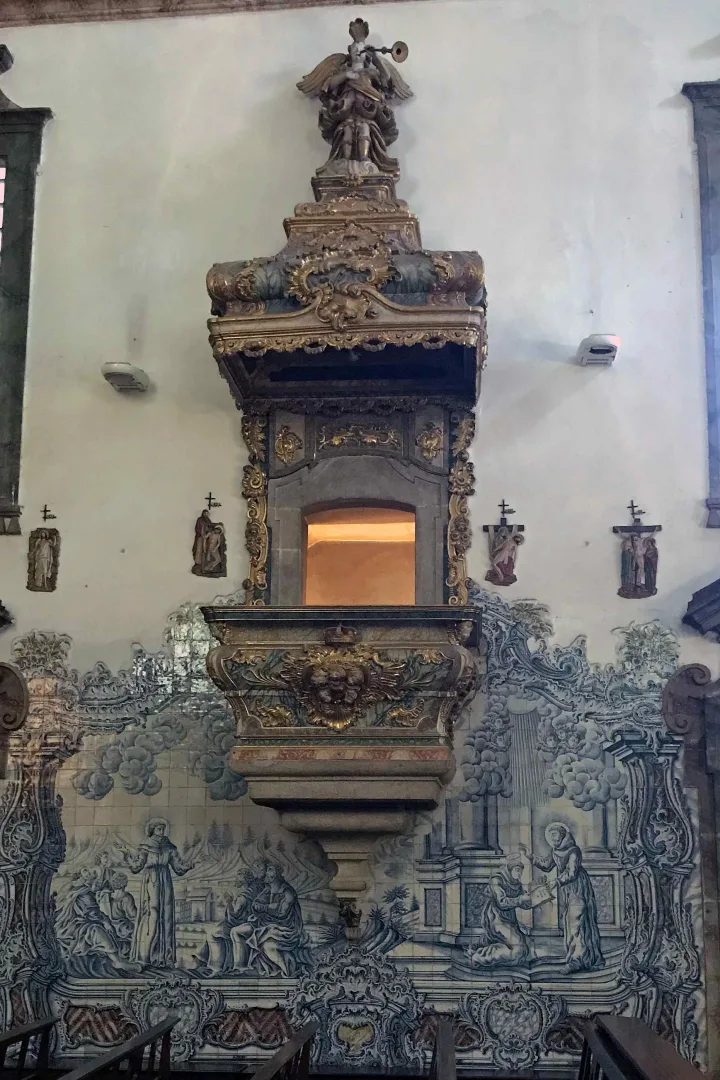 Preekstoel in Igreja dos Terceiros de Sao Francisco, 3510-027 Viseu