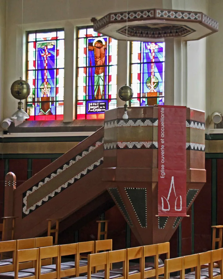 Pulpit at Sint-Aybertkerk, Bleharis