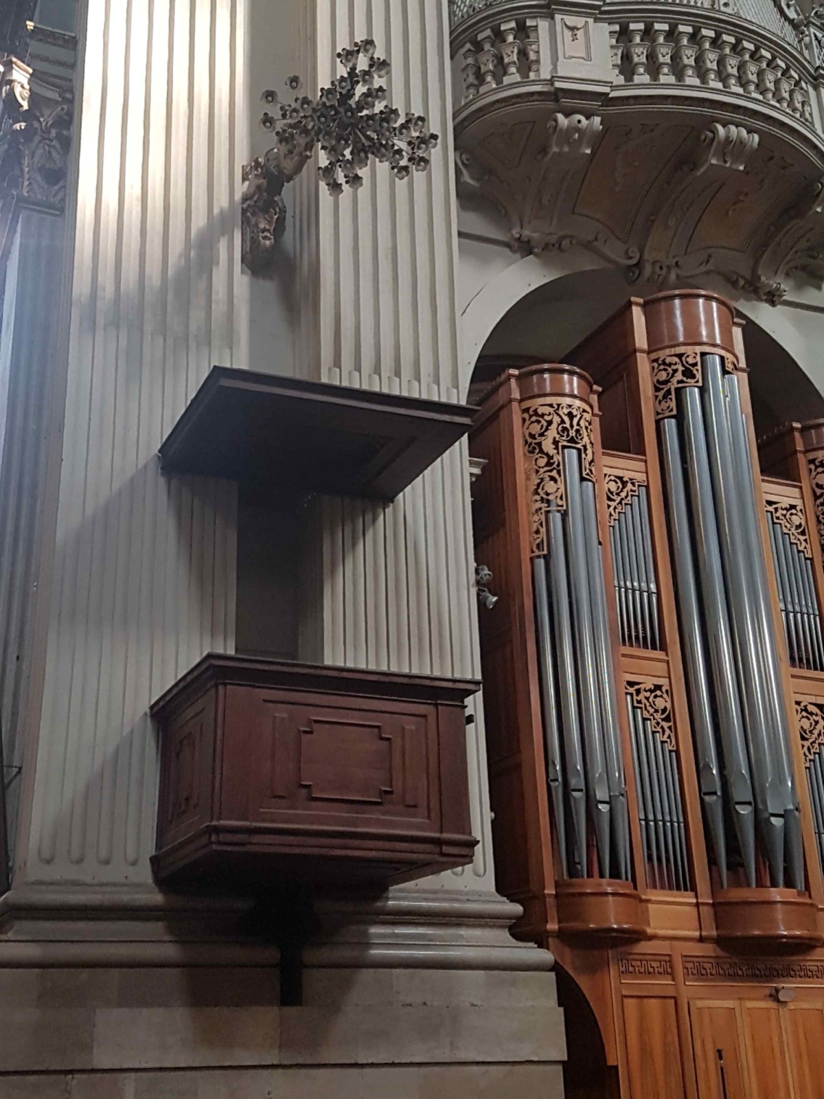 Pulpit at Cattedrale Metropolitana di San Pietro, Bologna