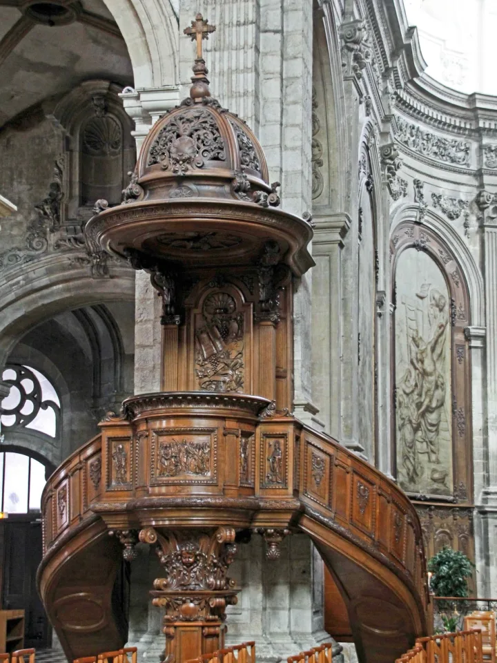 Preekstoel in Cathedrale Notre Dame de Grace, Cambrai
