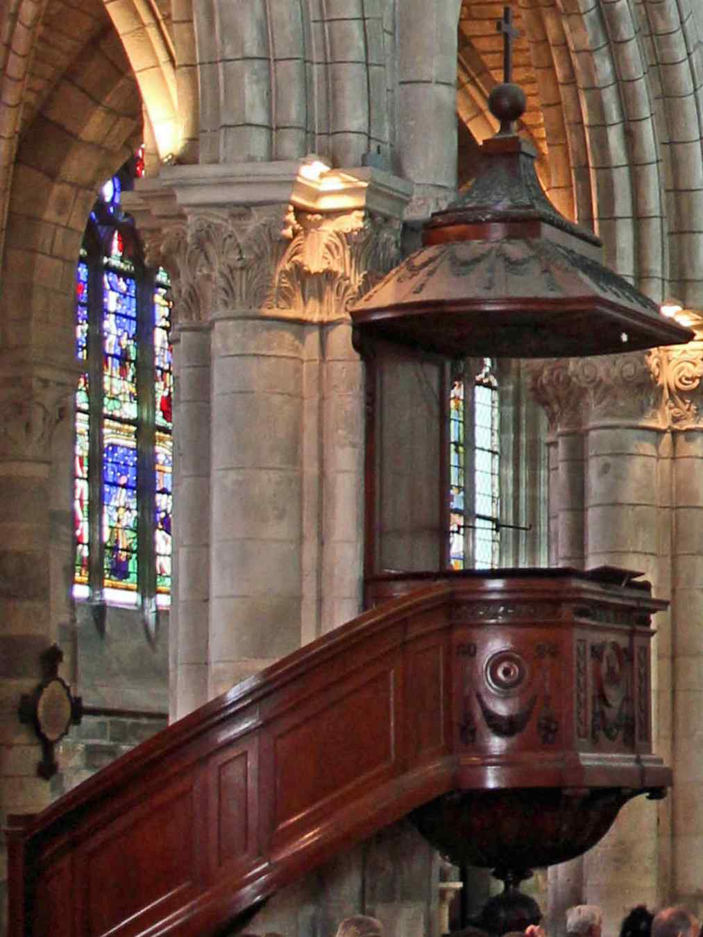 Preekstoel in Notre Dame en Vaux, Chalons en Champagne
