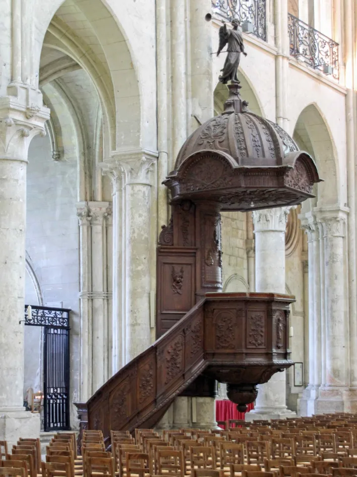 Pulpit at Cathedrale Notre Dame, Noyon