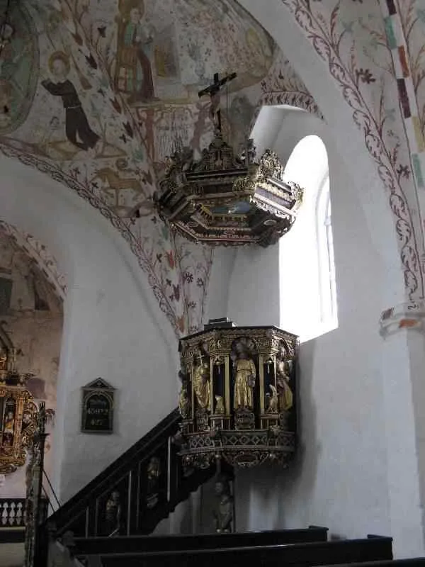 Pulpit at Elmelunde Kirke, Mon