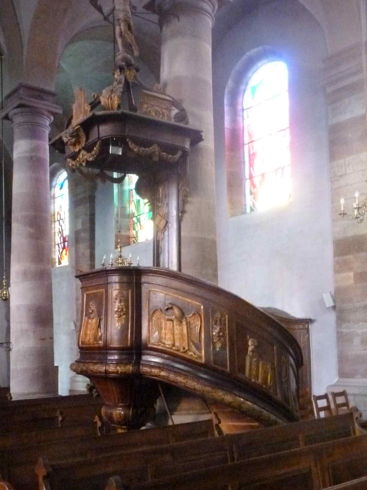 Preekstoel in Eglise Saint Laurent, Champagney