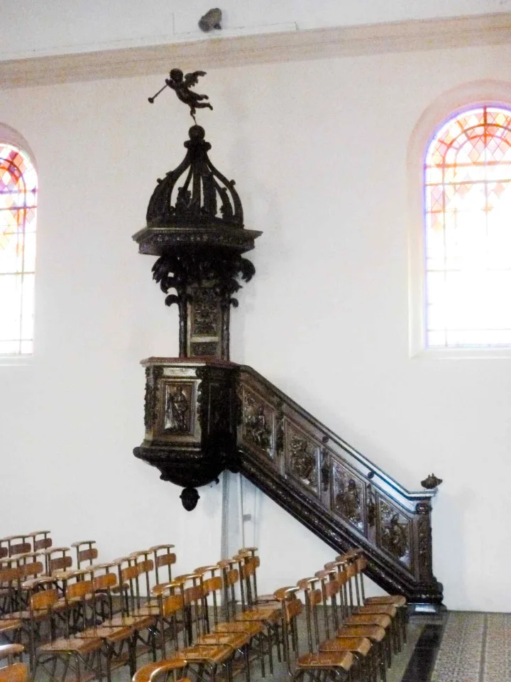 Preekstoel in Eglise Saint Pancrace, Plancher-Bas
