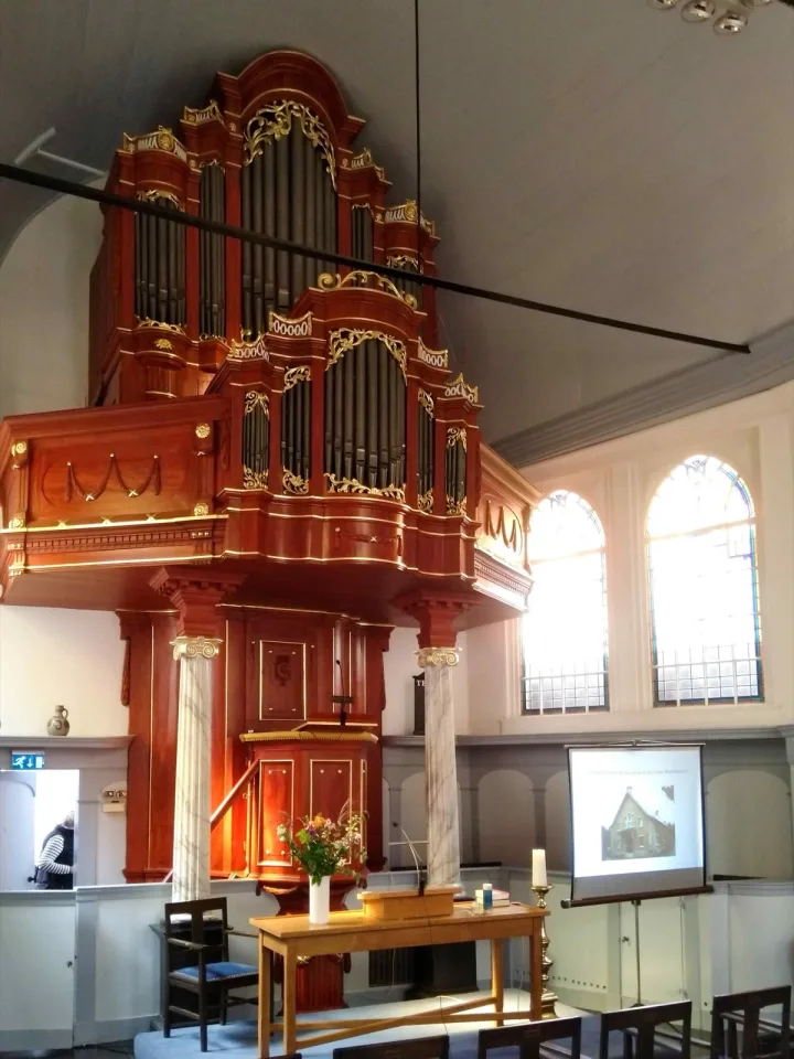 Preekstoel in Doopsgezinde Kerk, Almelo