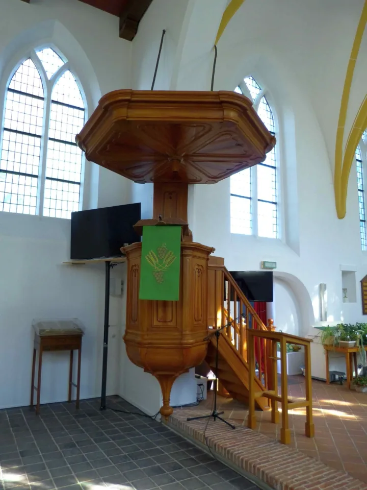 Pulpit at De Johannes de Doperkerk, Vledder